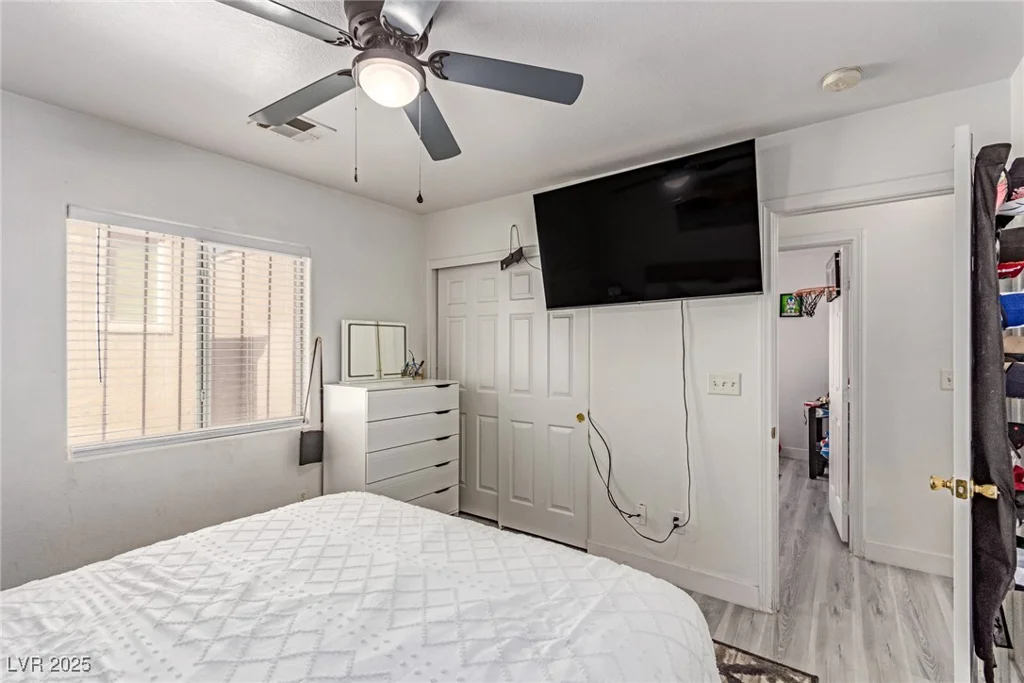 4786 Valleyside, Las Vegas, NV 89115