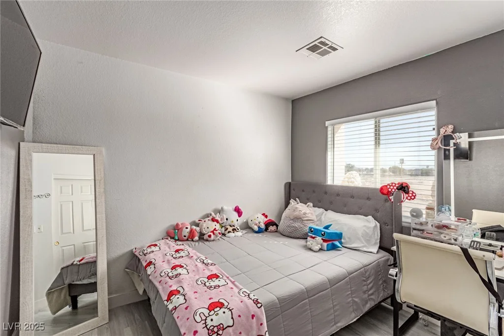4786 Valleyside, Las Vegas, NV 89115