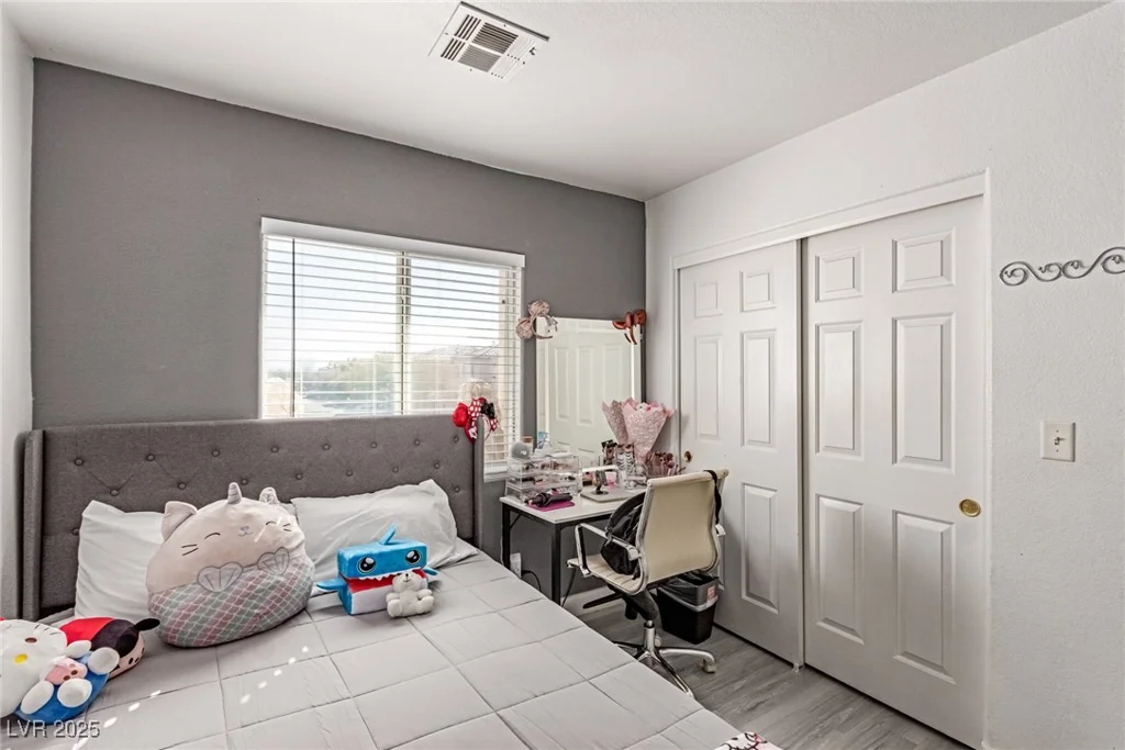4786 Valleyside, Las Vegas, NV 89115