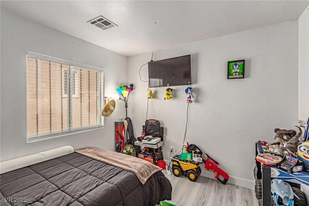4786 Valleyside, Las Vegas, NV 89115