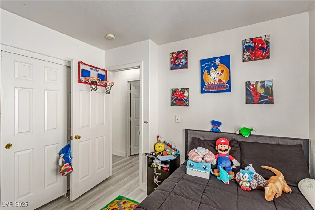 4786 Valleyside, Las Vegas, NV 89115