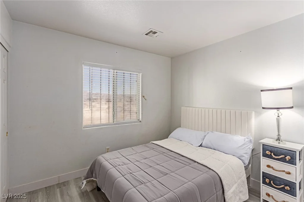 4786 Valleyside, Las Vegas, NV 89115