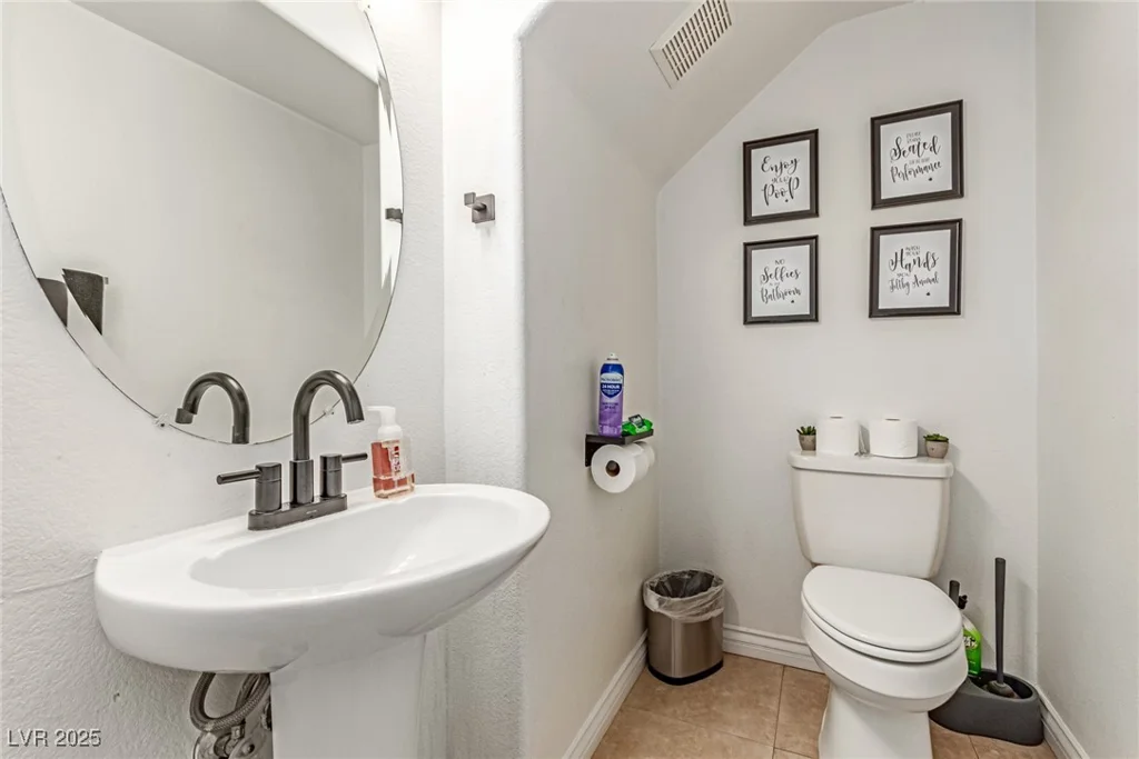 4786 Valleyside, Las Vegas, NV 89115