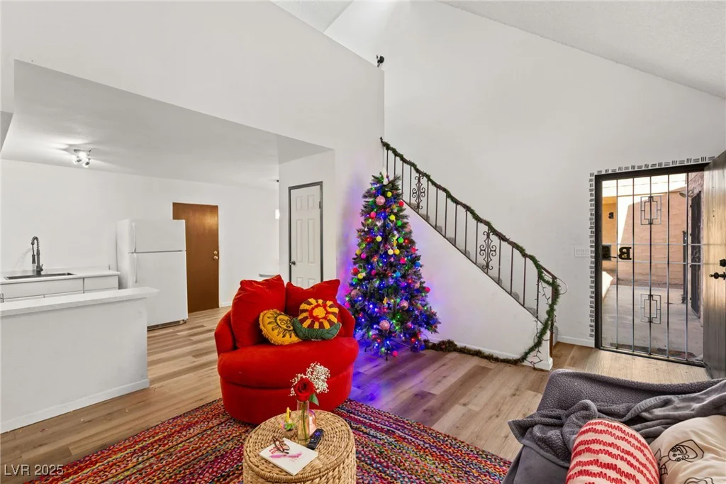 5166 Gray, Las Vegas, NV 89119