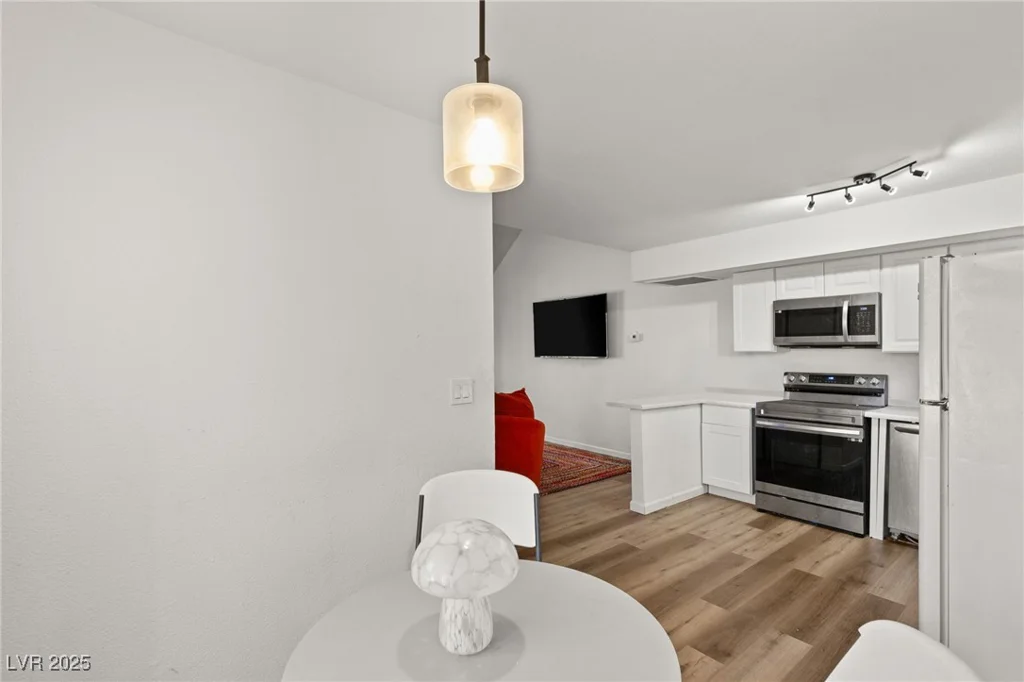 5166 Gray, Las Vegas, NV 89119