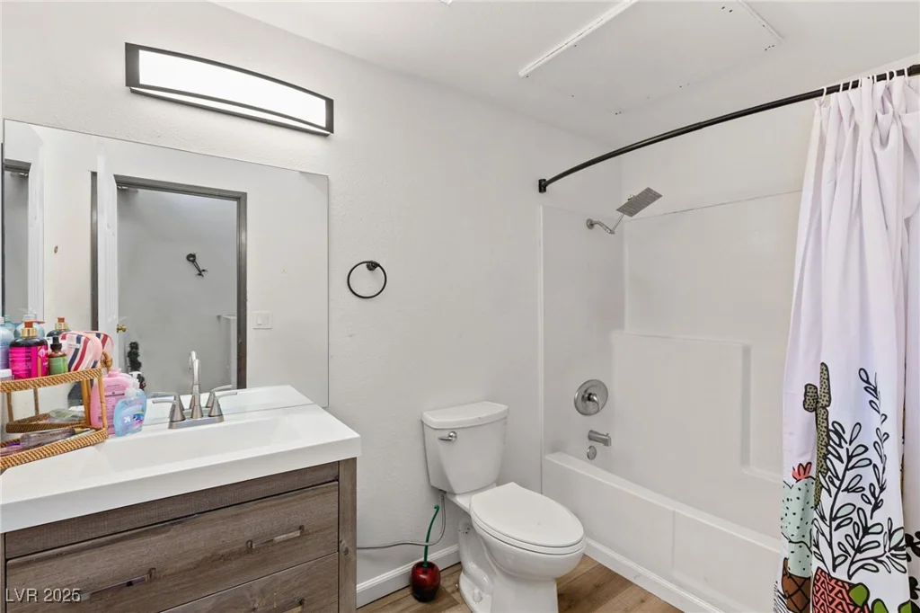5166 Gray, Las Vegas, NV 89119