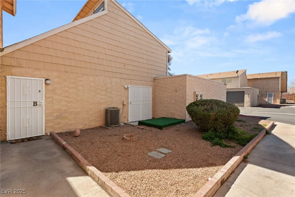 5166 Gray, Las Vegas, NV 89119