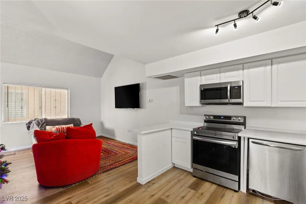 5166 Gray, Las Vegas, NV 89119