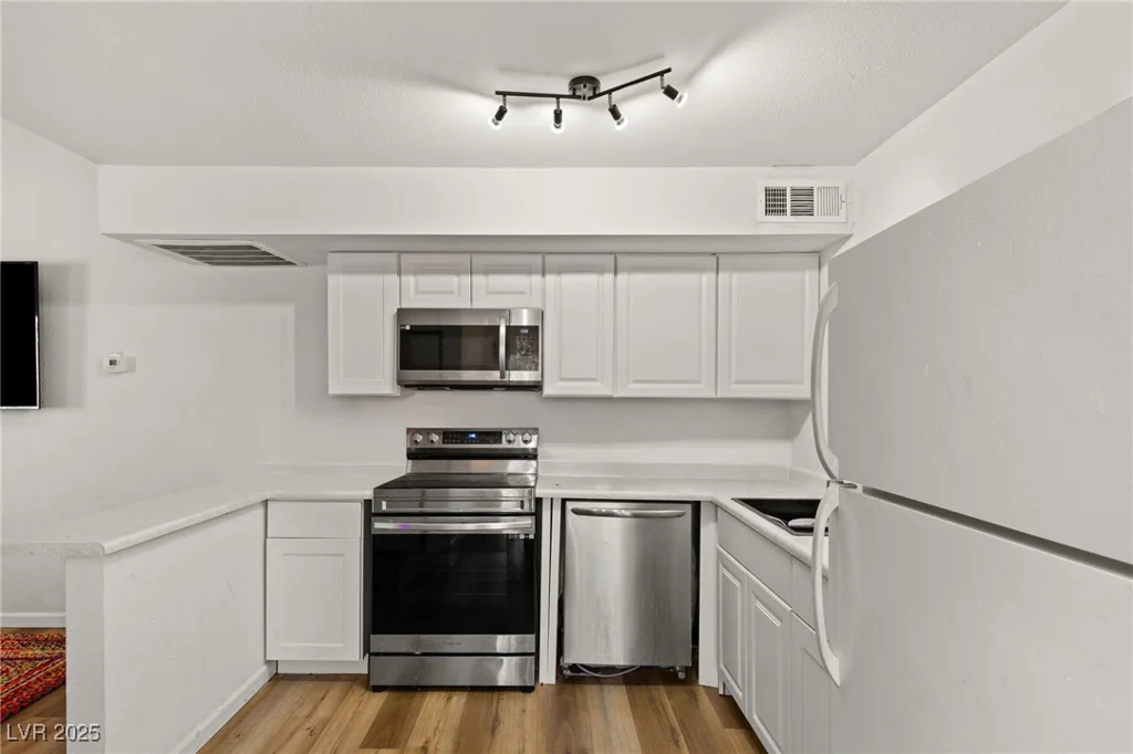 5166 Gray, Las Vegas, NV 89119