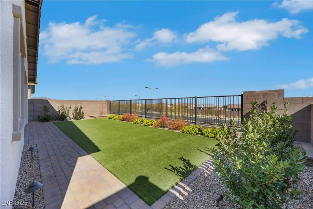144 Sarabeth, Las Vegas, NV 89138