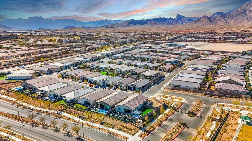 144 Sarabeth, Las Vegas, NV 89138