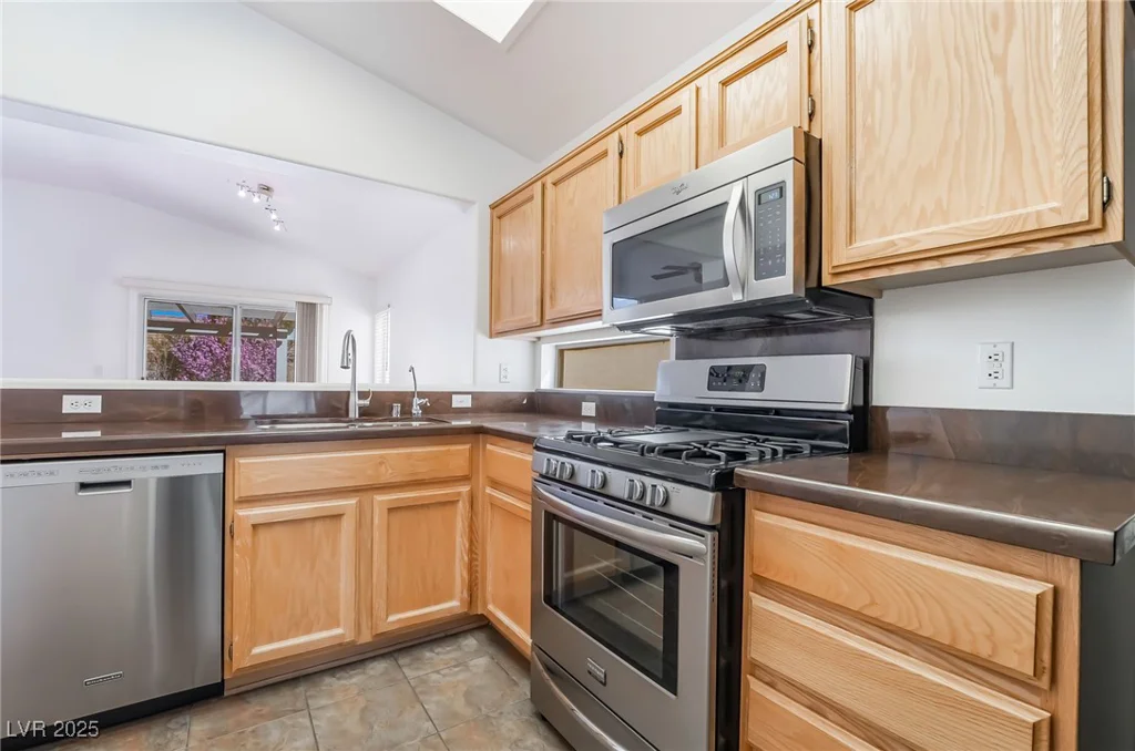 502 Edgefield Ridge, Henderson, NV 89012
