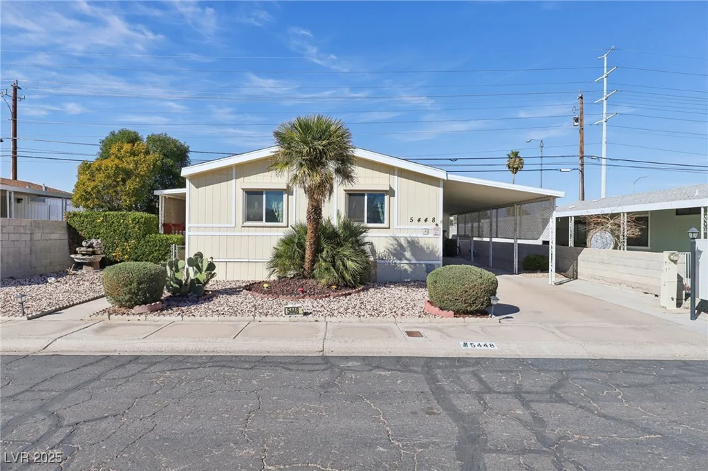 5448 Aldama, Las Vegas, NV 89122