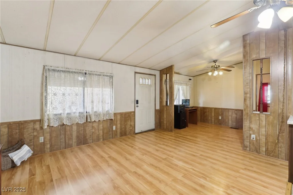 5448 Aldama, Las Vegas, NV 89122