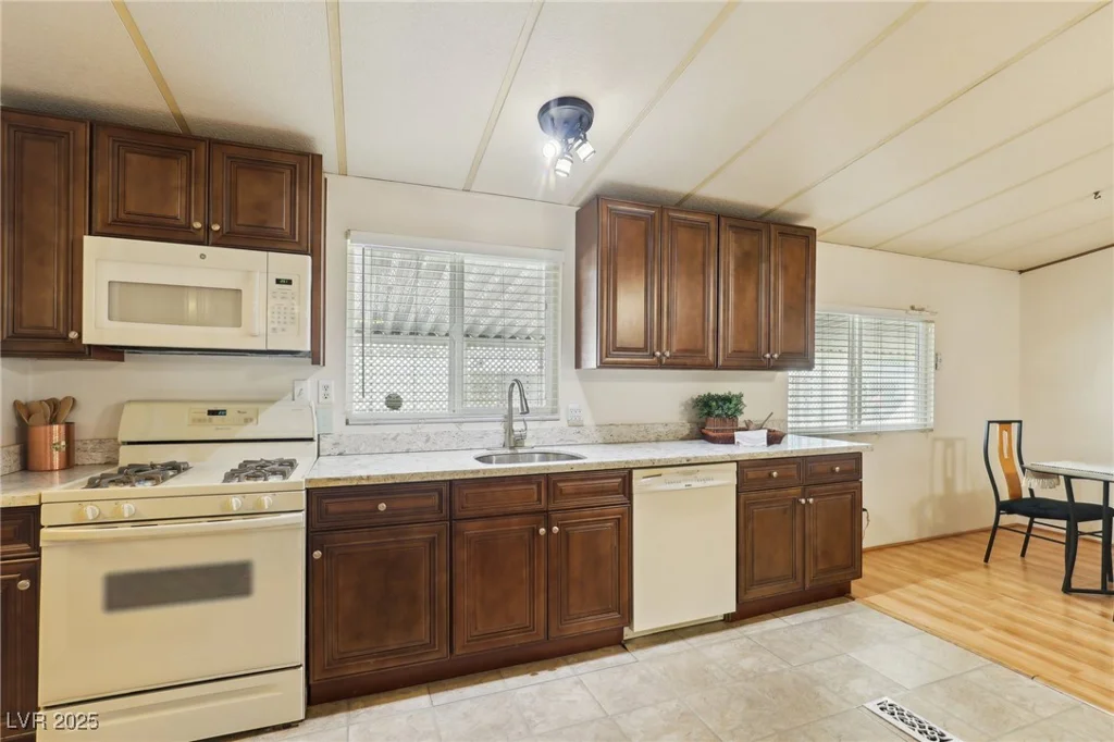 5448 Aldama, Las Vegas, NV 89122