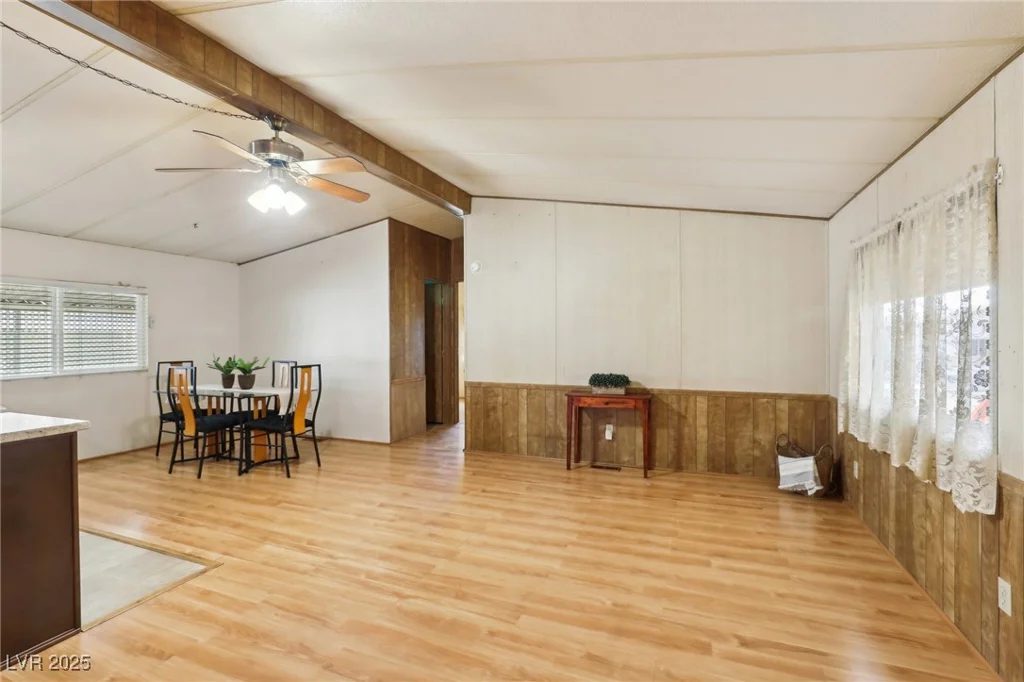 5448 Aldama, Las Vegas, NV 89122