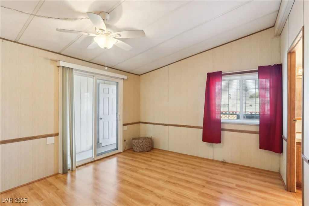 5448 Aldama, Las Vegas, NV 89122