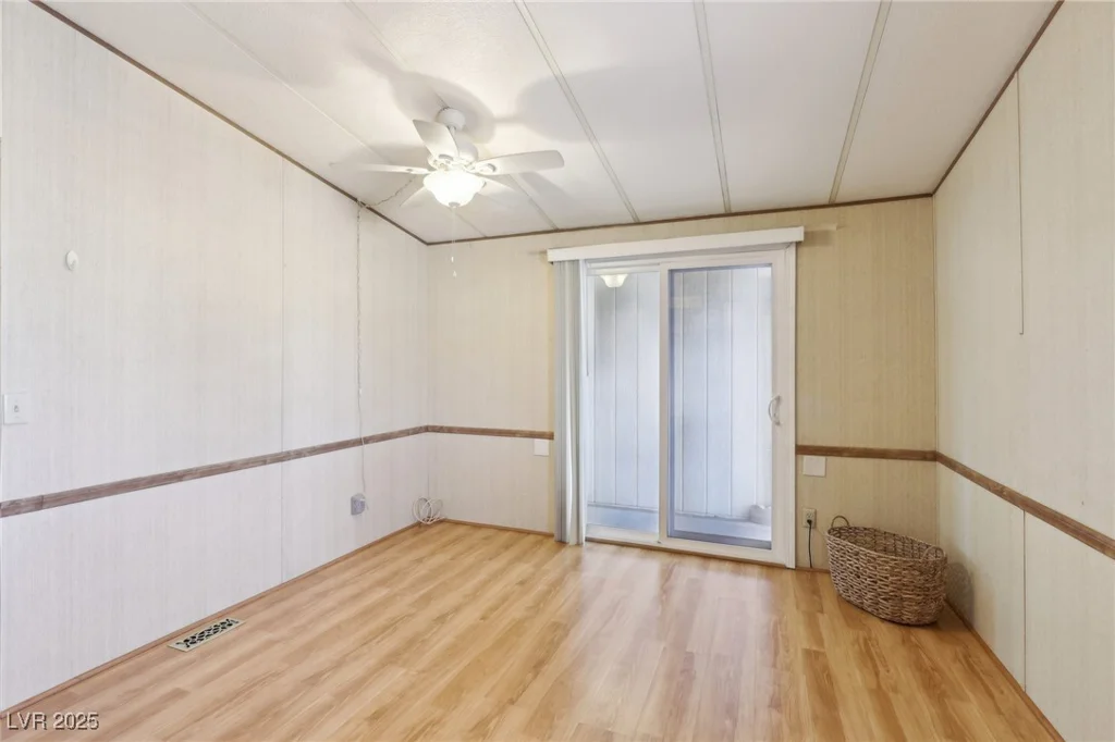 5448 Aldama, Las Vegas, NV 89122