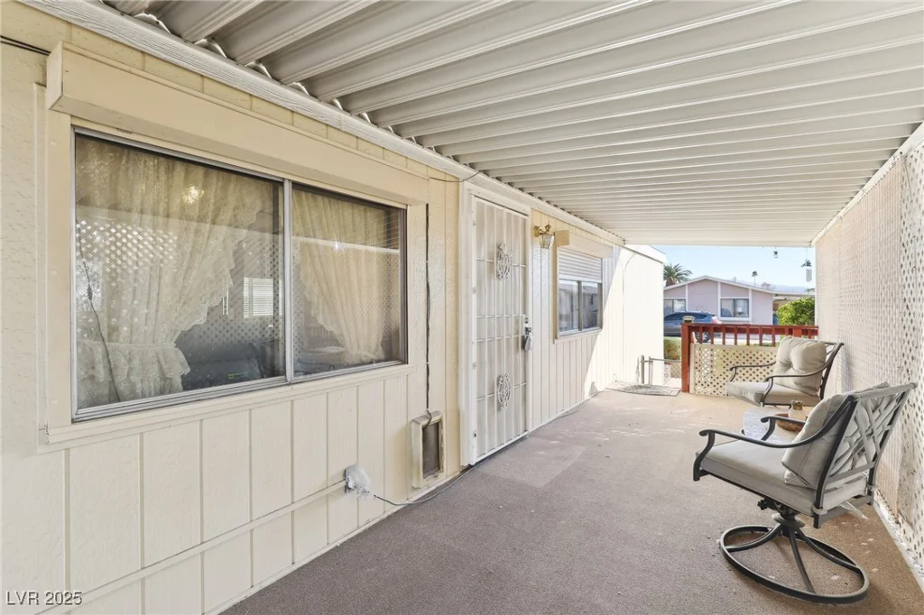 5448 Aldama, Las Vegas, NV 89122