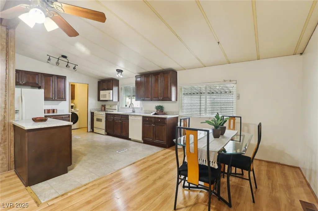 5448 Aldama, Las Vegas, NV 89122