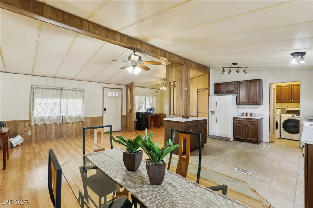5448 Aldama, Las Vegas, NV 89122
