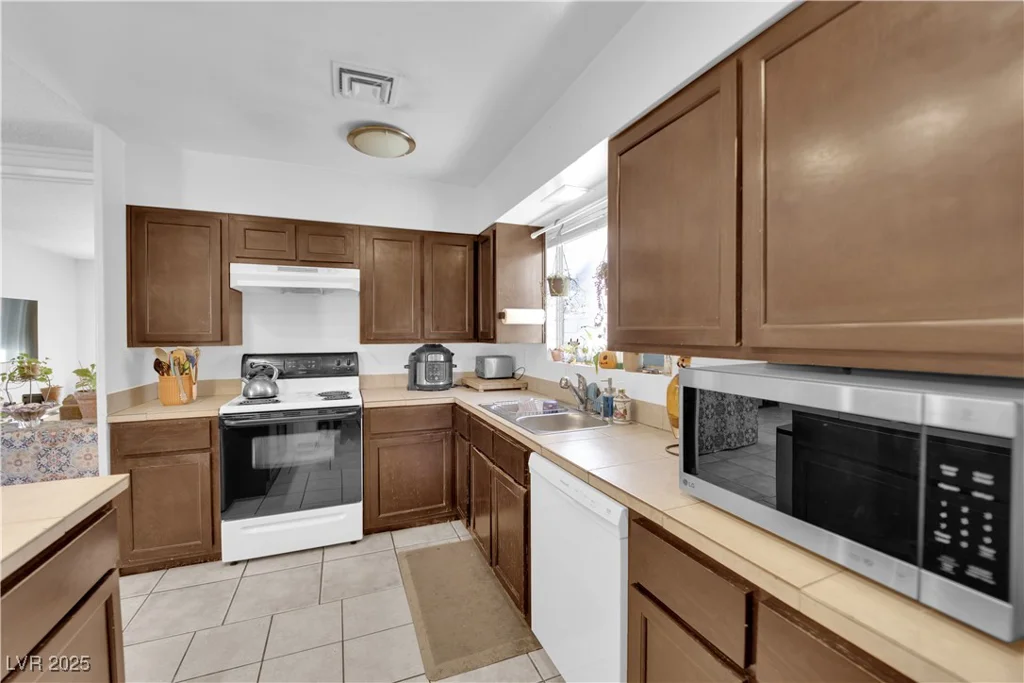 4301 Fortune, Las Vegas, NV 89107