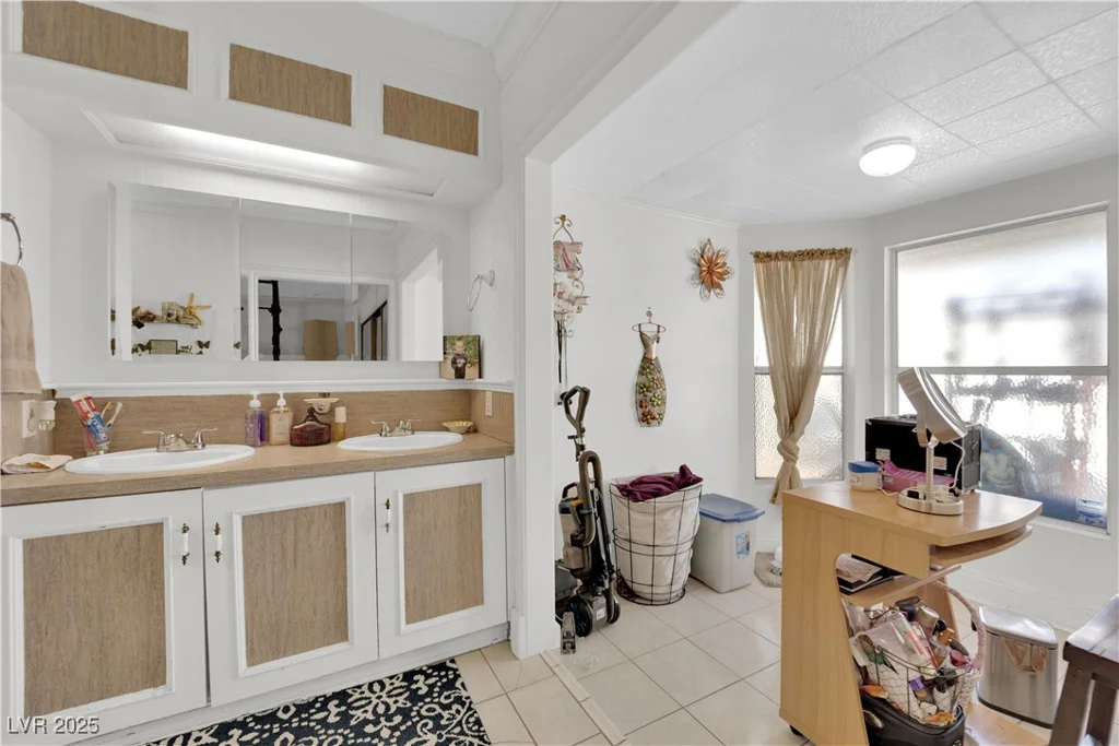 4301 Fortune, Las Vegas, NV 89107