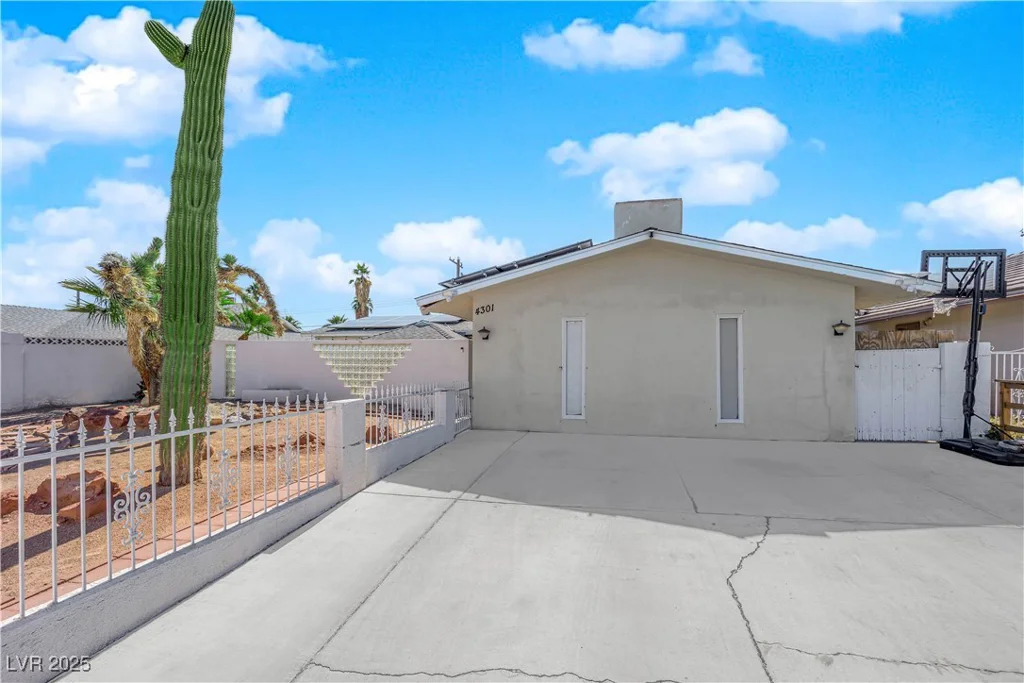 4301 Fortune, Las Vegas, NV 89107