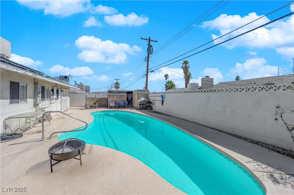 4301 Fortune, Las Vegas, NV 89107