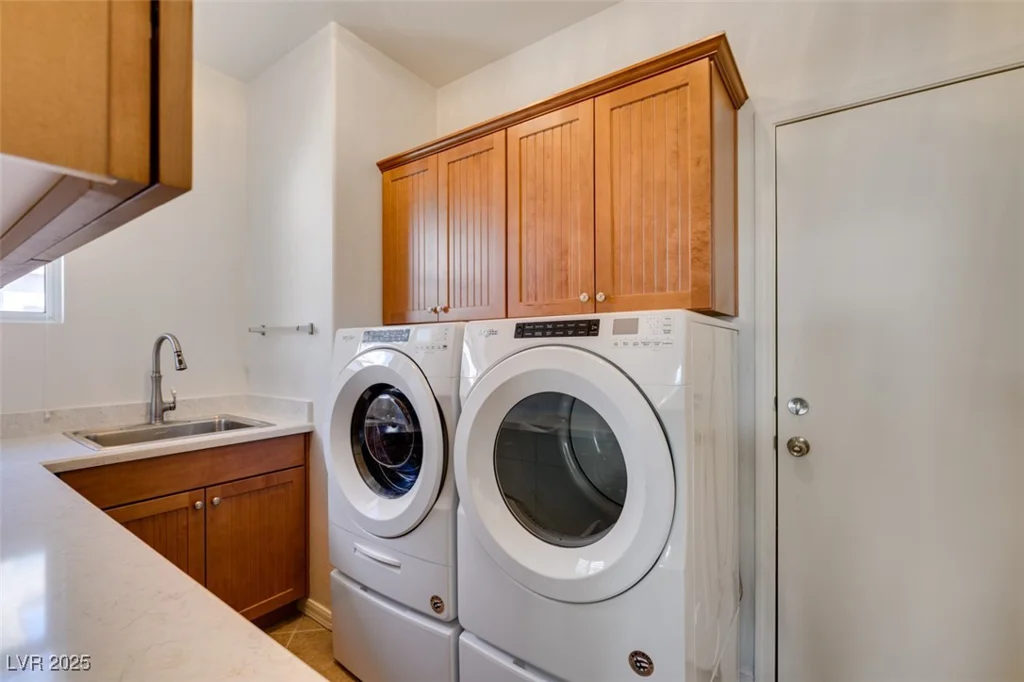 941 Armandito, Las Vegas, NV 89138