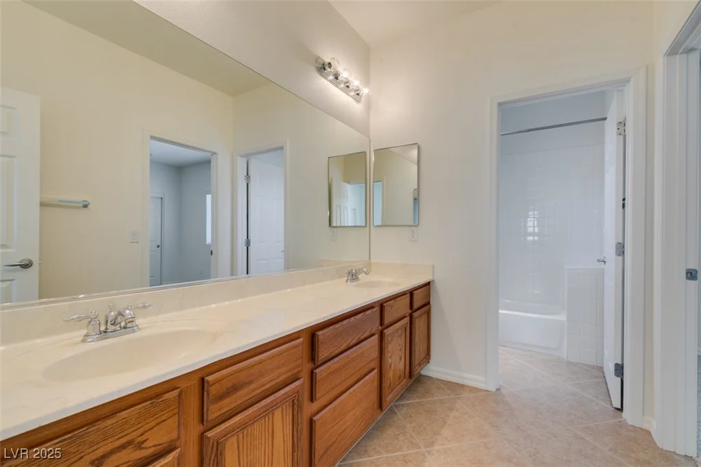 941 Armandito, Las Vegas, NV 89138