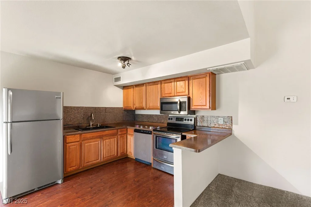 5166 Gray, Las Vegas, NV 89119