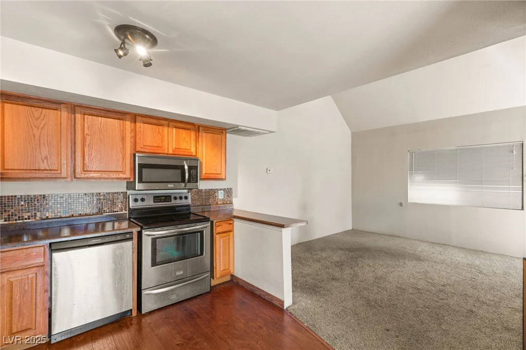 5166 Gray, Las Vegas, NV 89119