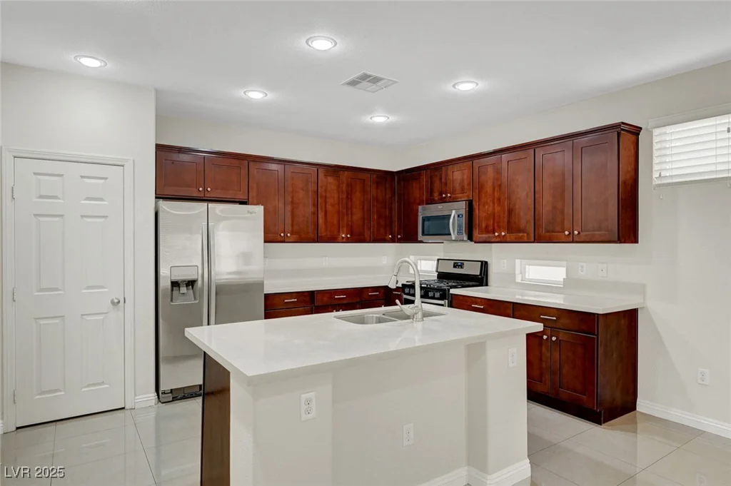 6190 Tillman Crest, Las Vegas, NV 89139