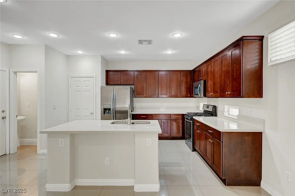 6190 Tillman Crest, Las Vegas, NV 89139