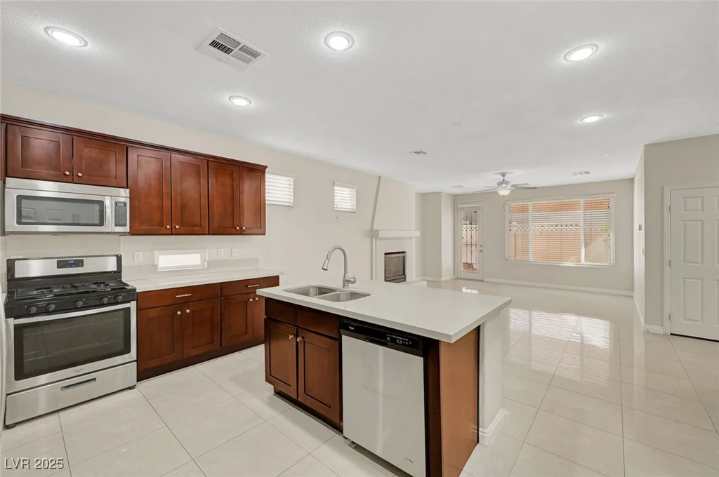 6190 Tillman Crest, Las Vegas, NV 89139