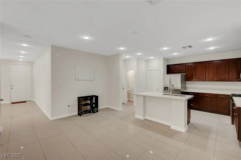 6190 Tillman Crest, Las Vegas, NV 89139