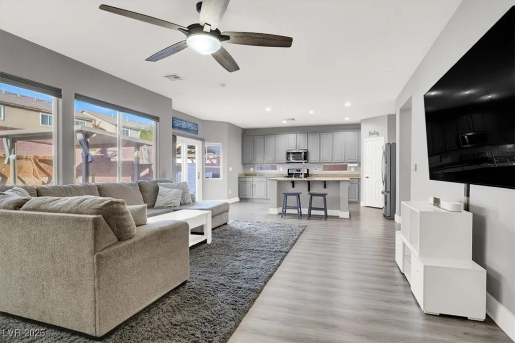 1016 Tropic Wind, North Las Vegas, NV 89081