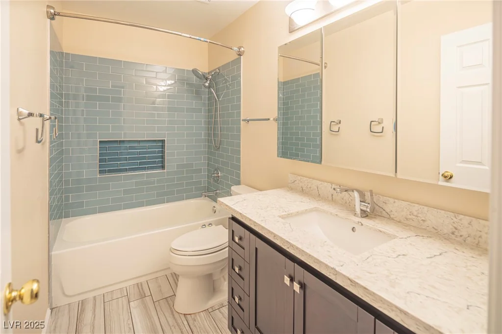 3725 Shanagolden, Las Vegas, NV 89129
