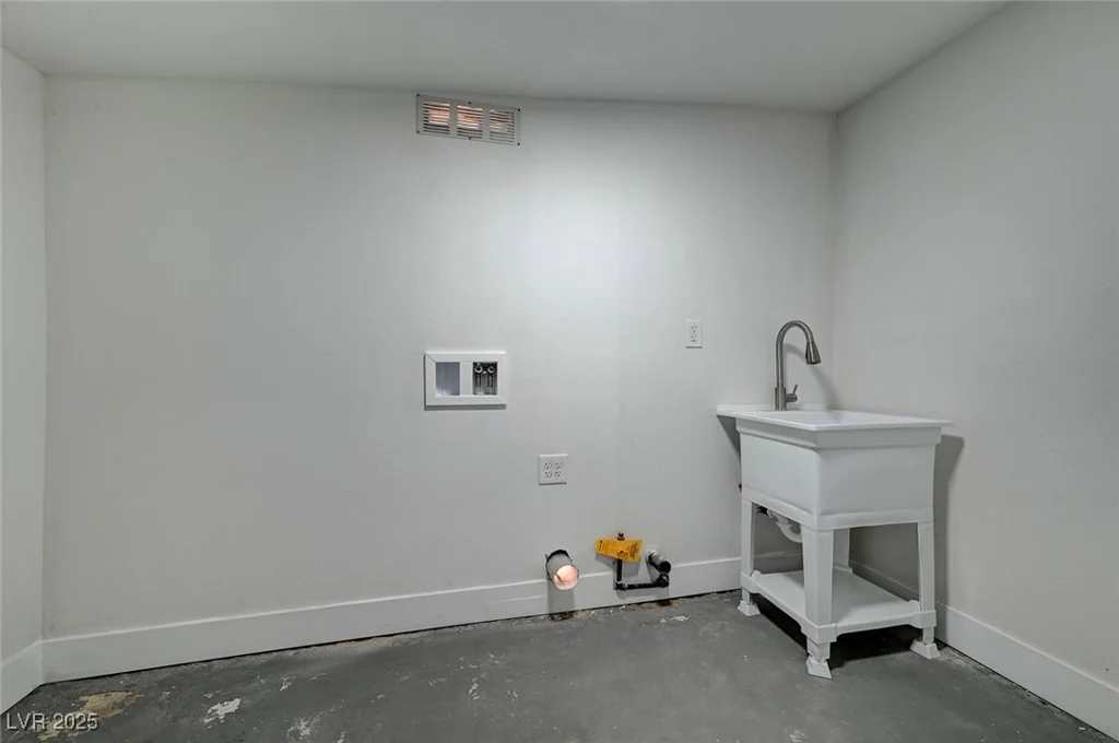 2512 Taylor, North Las Vegas, NV 89030