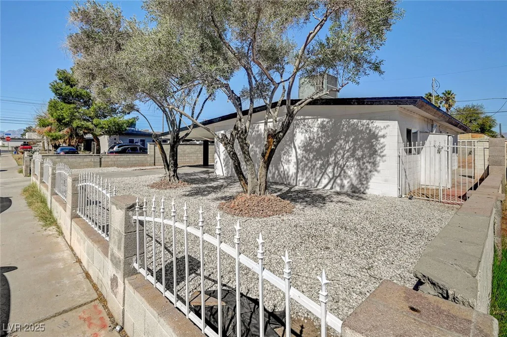 2512 Taylor, North Las Vegas, NV 89030