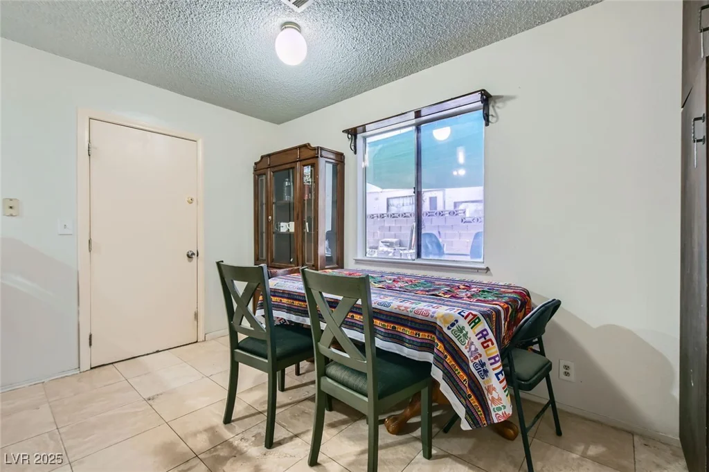 53 Montello, Las Vegas, NV 89110