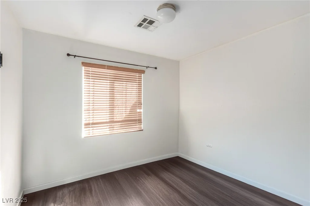 1930 Silver Crest, North Las Vegas, NV 89031