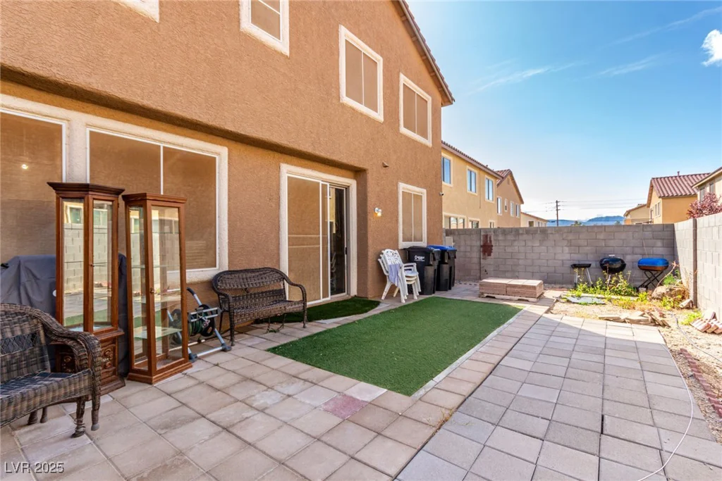 1930 Silver Crest, North Las Vegas, NV 89031