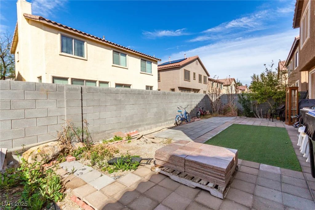 1930 Silver Crest, North Las Vegas, NV 89031