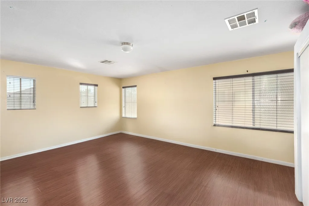 1930 Silver Crest, North Las Vegas, NV 89031