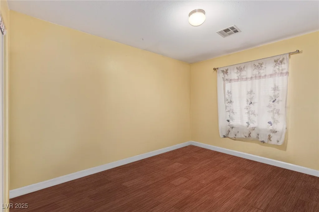 1930 Silver Crest, North Las Vegas, NV 89031