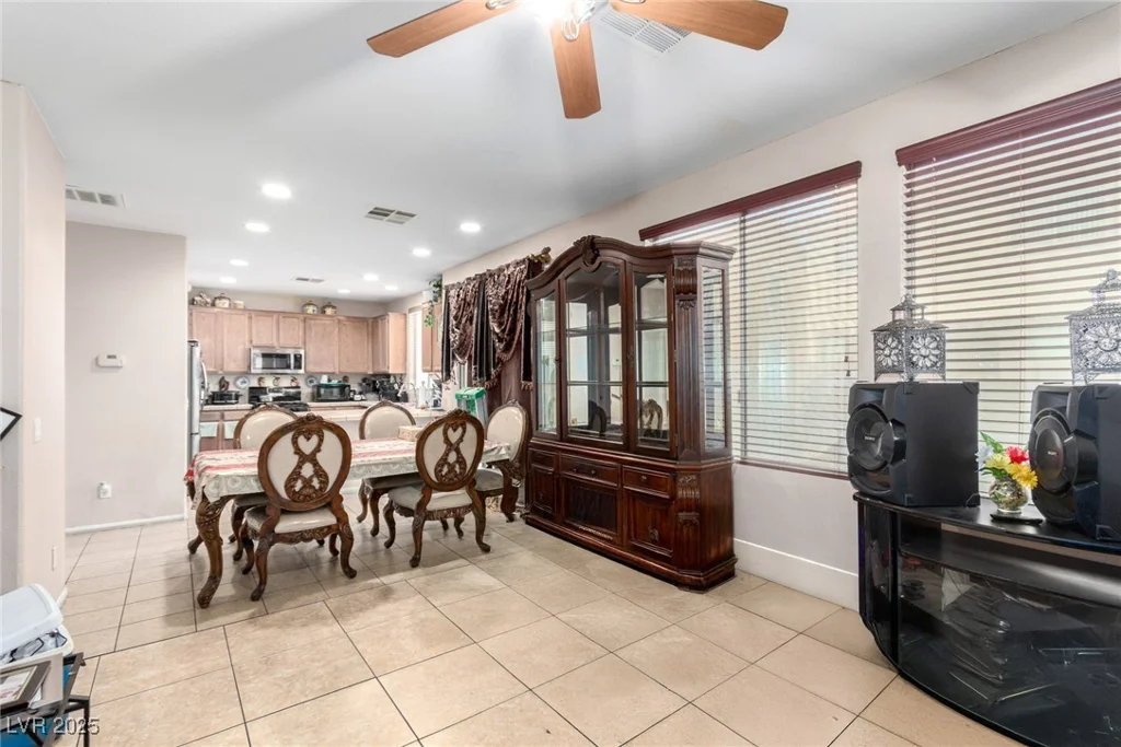 1930 Silver Crest, North Las Vegas, NV 89031