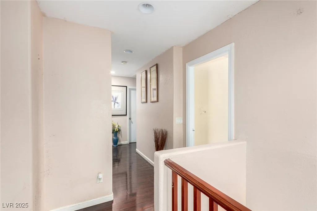 1930 Silver Crest, North Las Vegas, NV 89031