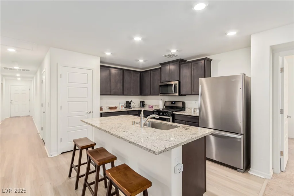 617 Abrazar, North Las Vegas, NV 89081